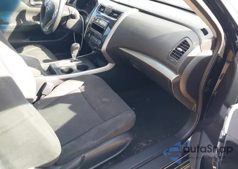 2015 Nissan Altima 2.5 S z USA, uszkodzony, nr VIN 1N4AL3AP9FC128940